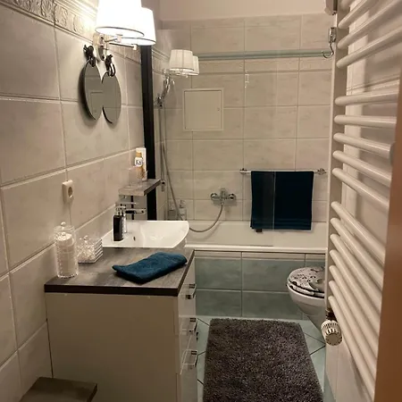 Gemuetliche In Апартаменты